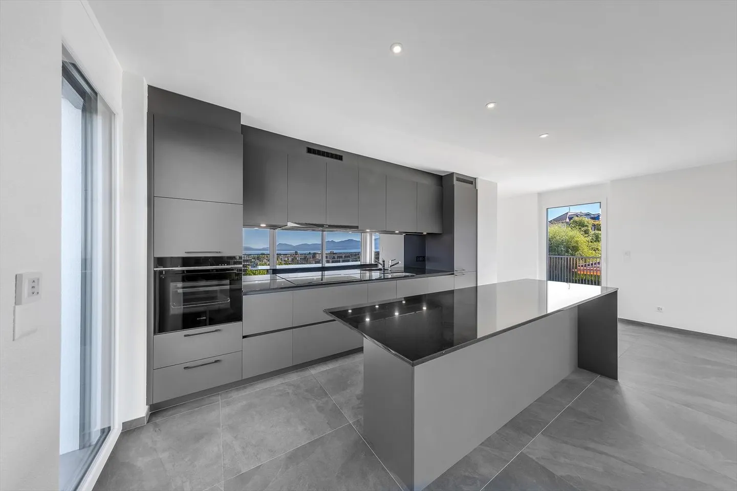 Magnificent 4-room penthouse with panoramic views in Prilly - Photo 5 of 13