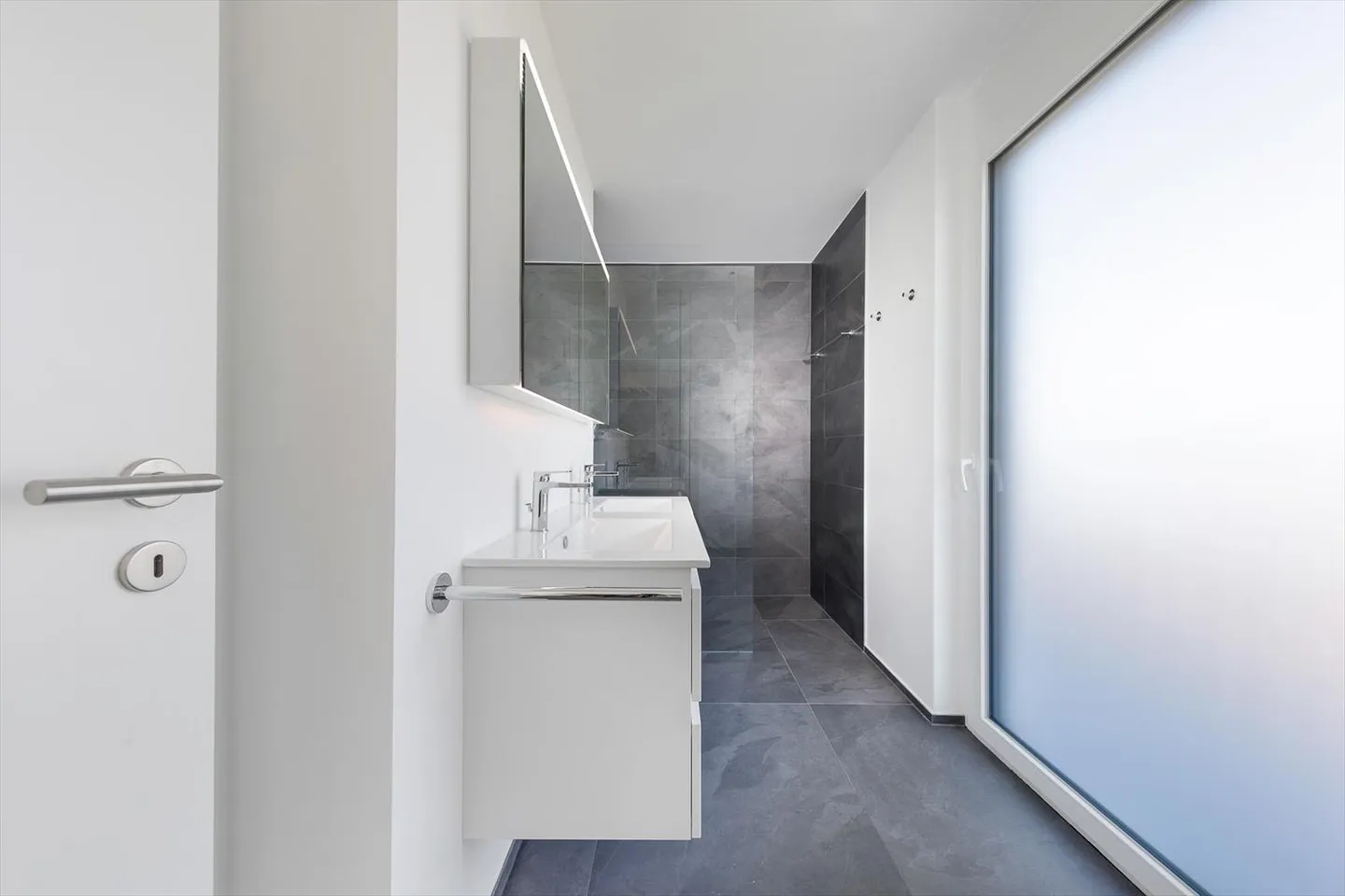 Magnificent 4-room penthouse with panoramic views in Prilly - Photo 9 of 13