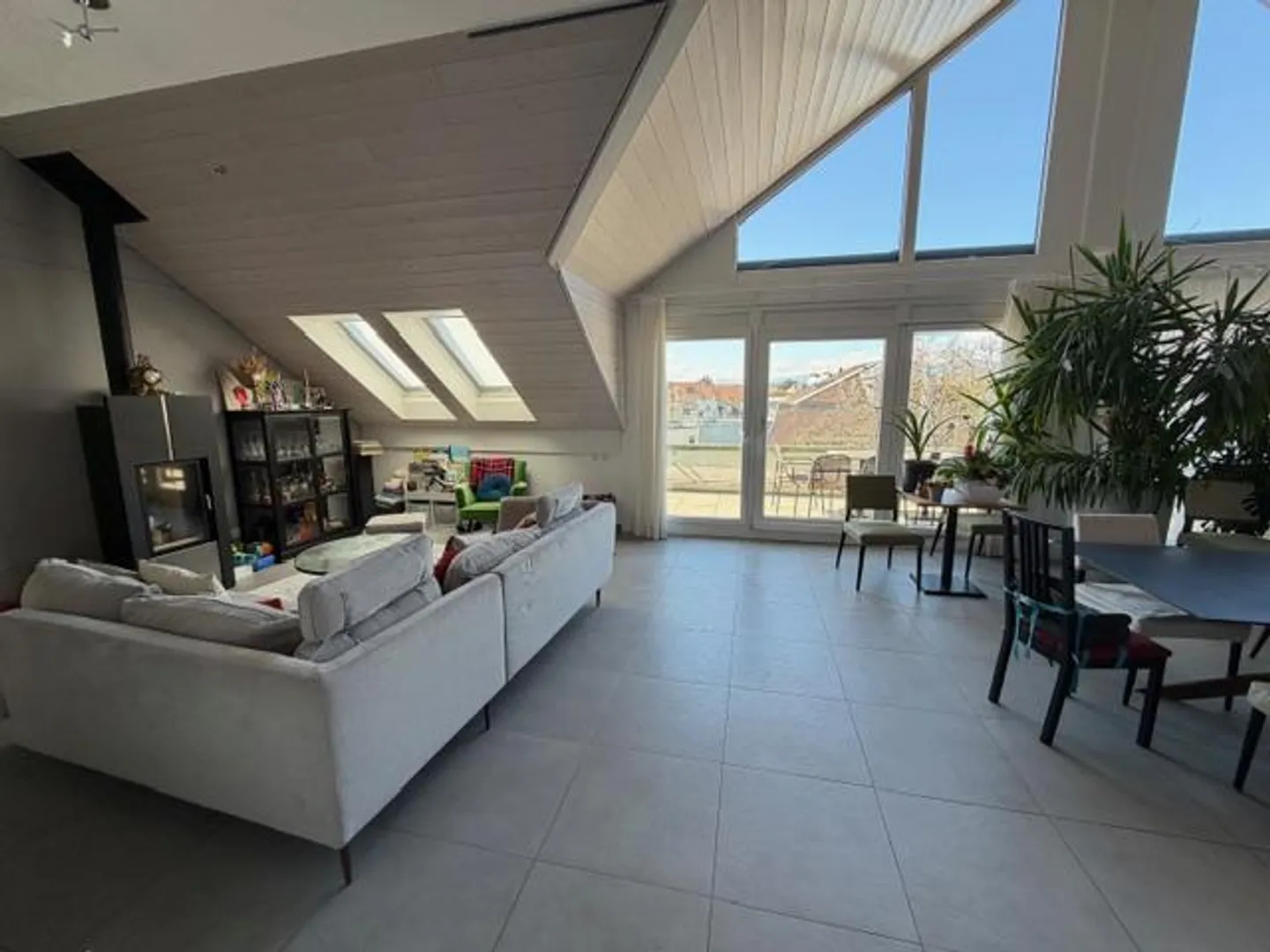 Ultimo piano 6.5 stanze - Foto 2 di 13