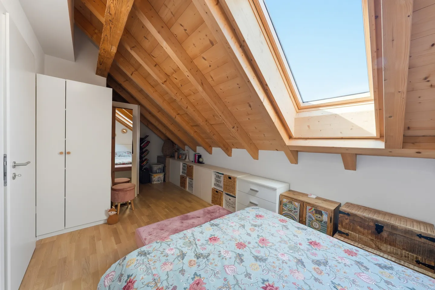 Charmante 2,5-Zimmer-Wohnung in einem vollständig renovierten Bauernhaus - Foto 10 von 32