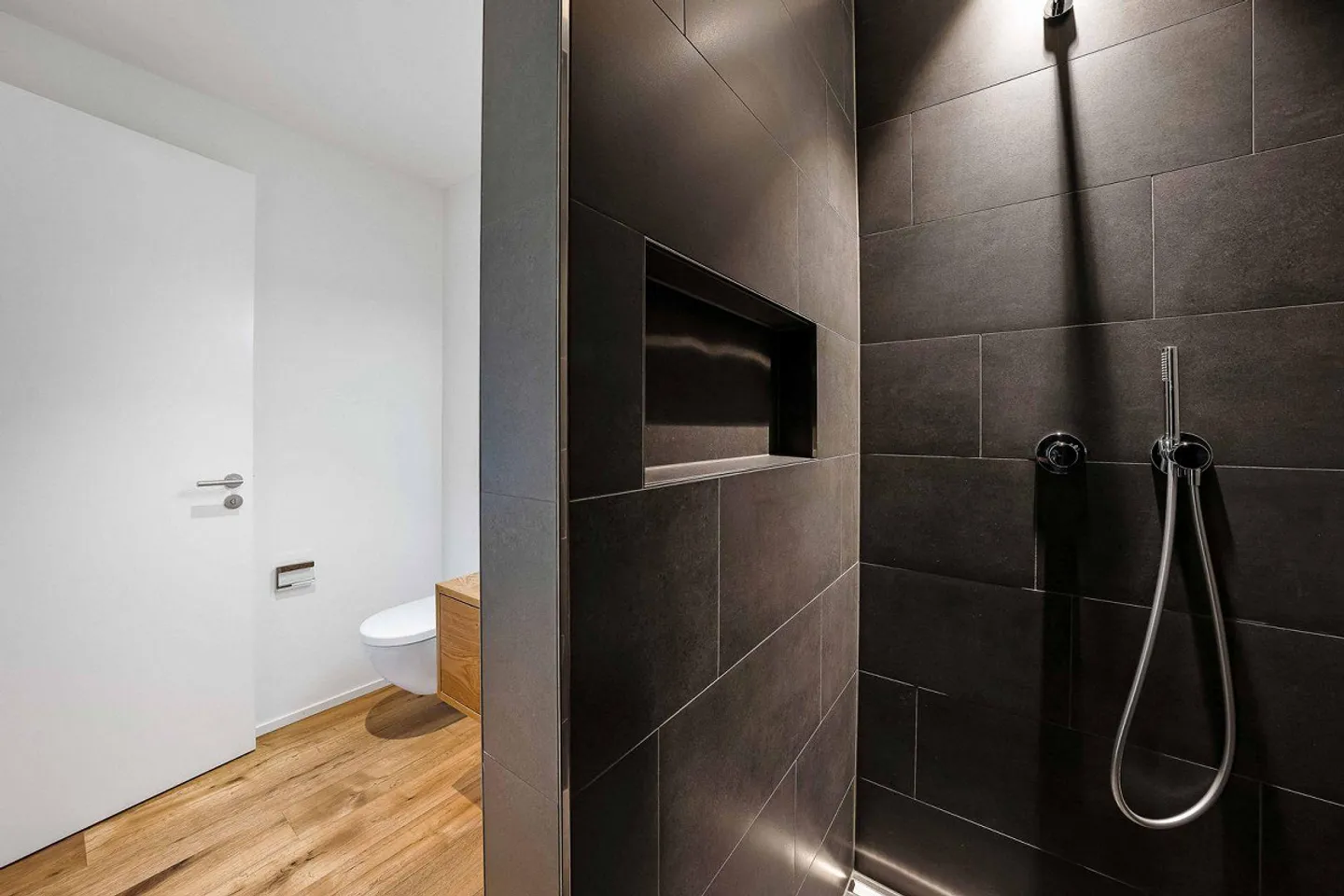 2.5 Room Apartment - Photo 10 of 13