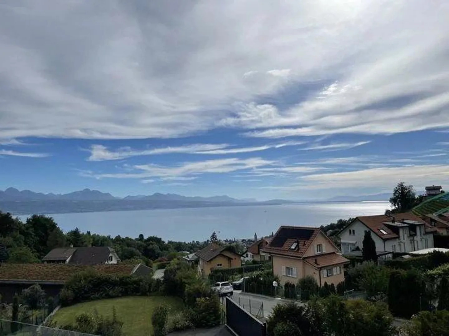 Magnifique Appartement avec Vue Lac - Photo 5 sur 6