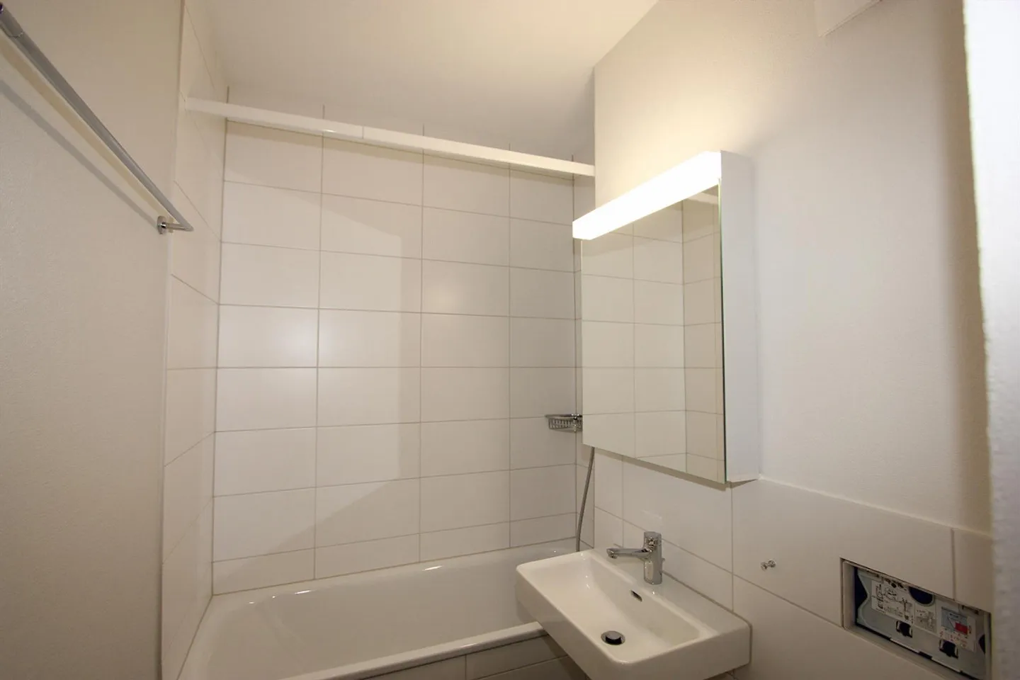 Charming 2.0-room apartment with balcony for rent in Bürenpark! - Photo 5 of 7