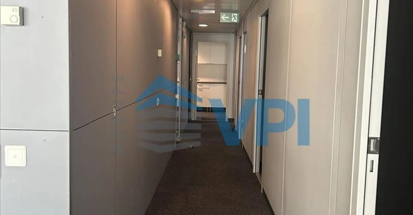 Spazio ufficio in affitto - Foto 8 di 9