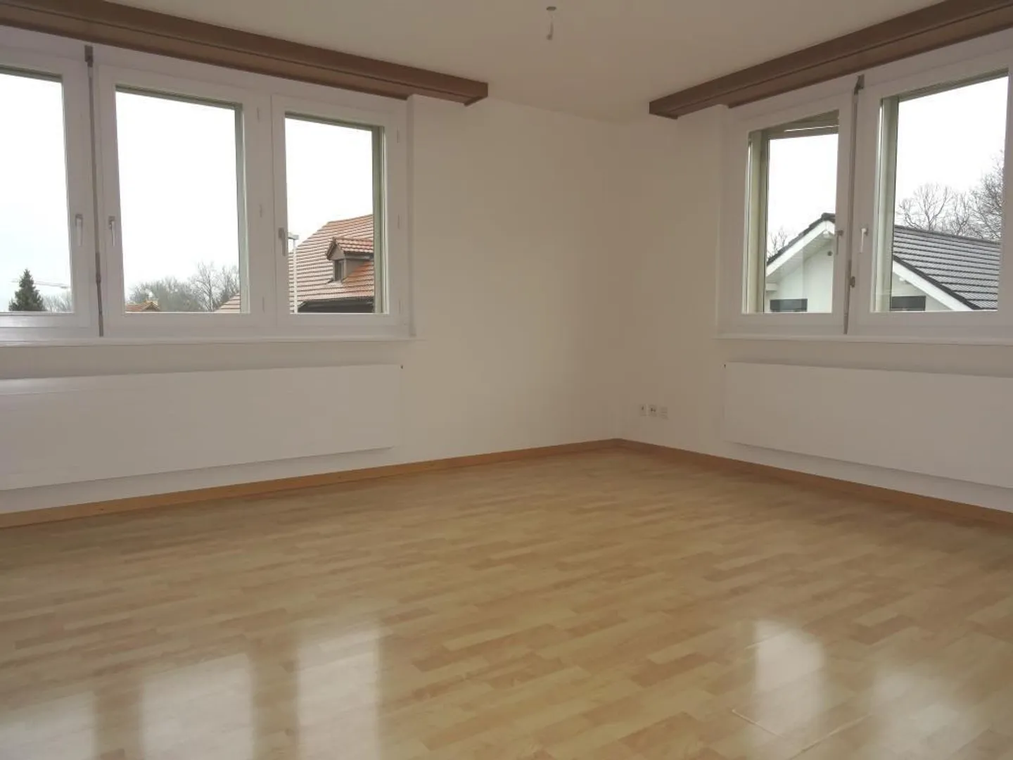 Geräumige Wohnung in Büsserach - Foto 2 von 8