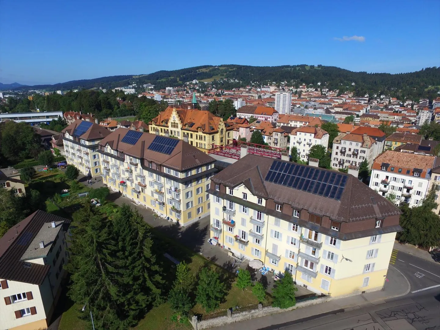 Appartement à louer - Photo 2 sur 4