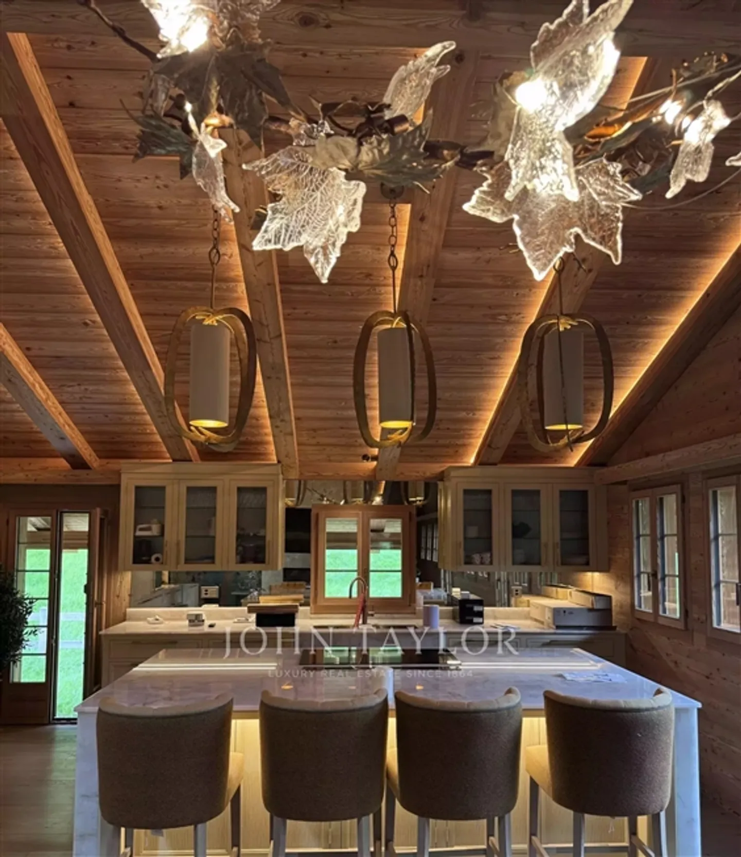 «Neu gebautes modernes Chalet in Gstaad» - Foto 2 von 20