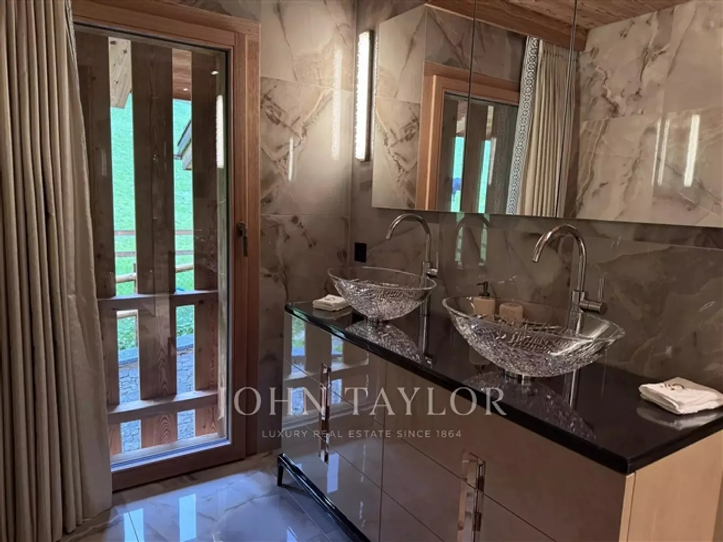 «Neu gebautes modernes Chalet in Gstaad» - Foto 20 von 20