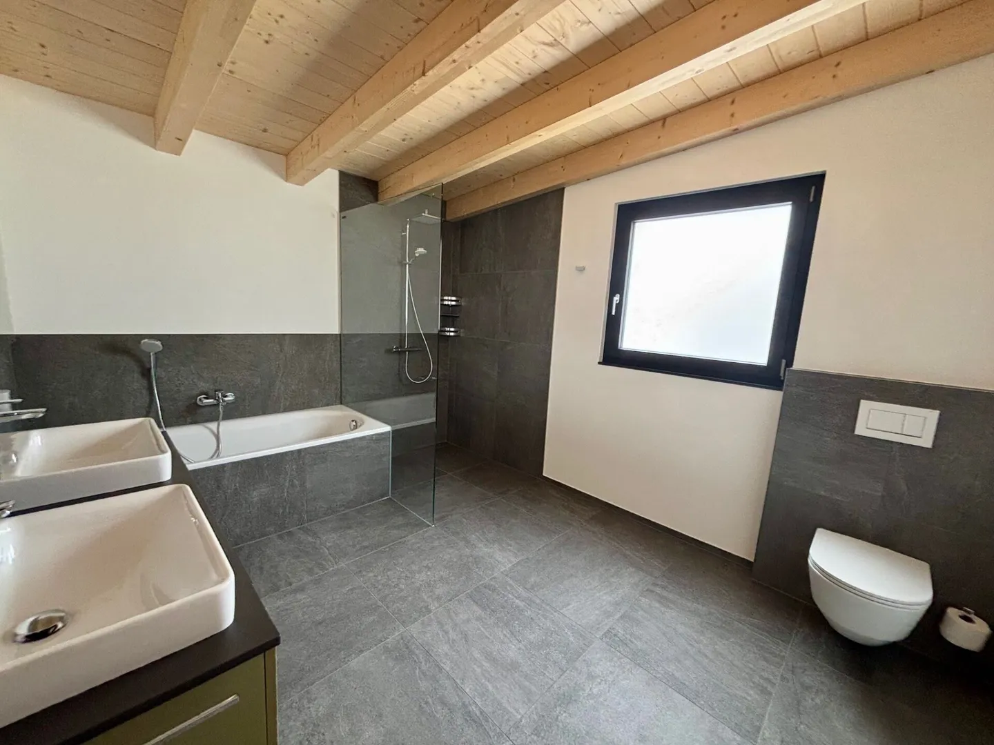 First occupancy with style: Single-family house new construction in Valais, top equipment - Photo 6 of 9