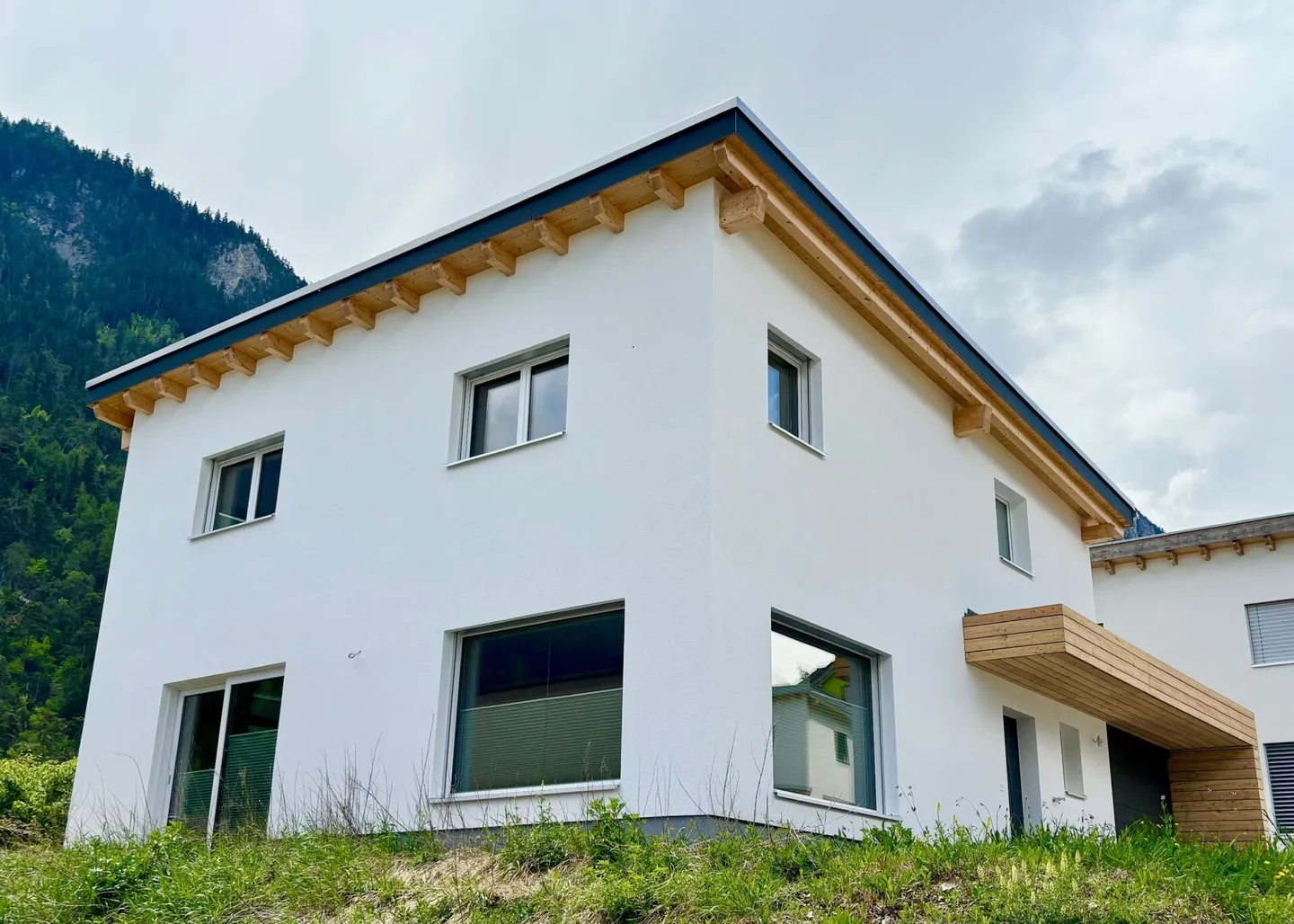 First occupancy with style: Single-family house new construction in Valais, top equipment - Photo 9 of 9