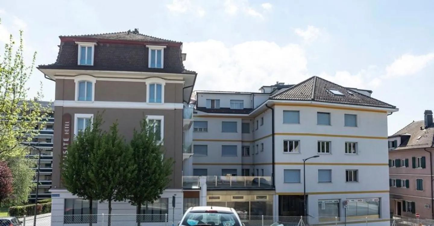 Posto auto esterno a Crissier, vicino al centro di Renens - Foto 2 di 2