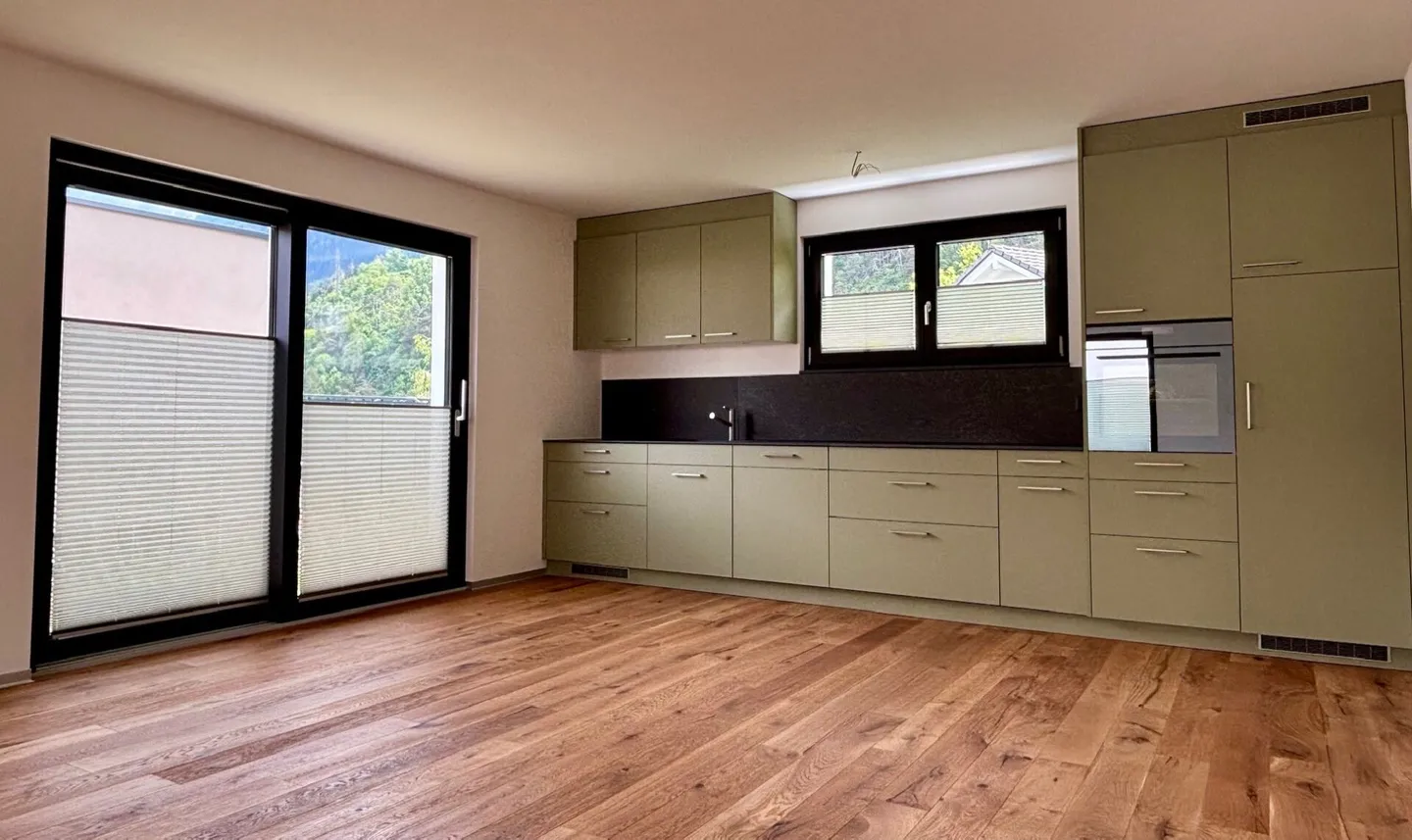First occupancy with style: Single-family house new construction in Valais, top equipment - Photo 3 of 9