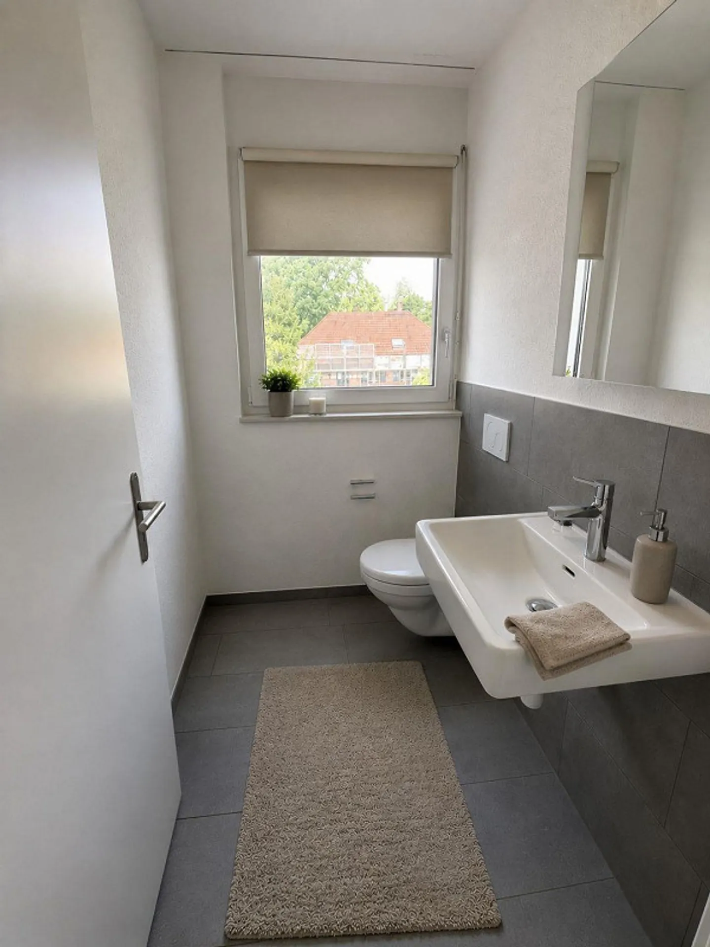 Moderne Attikawohnung mit Terrasse - Foto 10 von 13