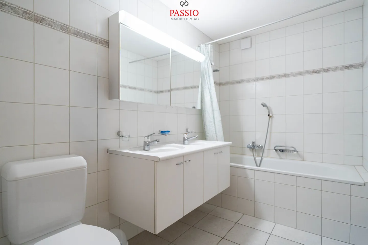 Appartamento con terrazza di 5,5 stanze con giardino e vista panoramica - Foto 11 di 21