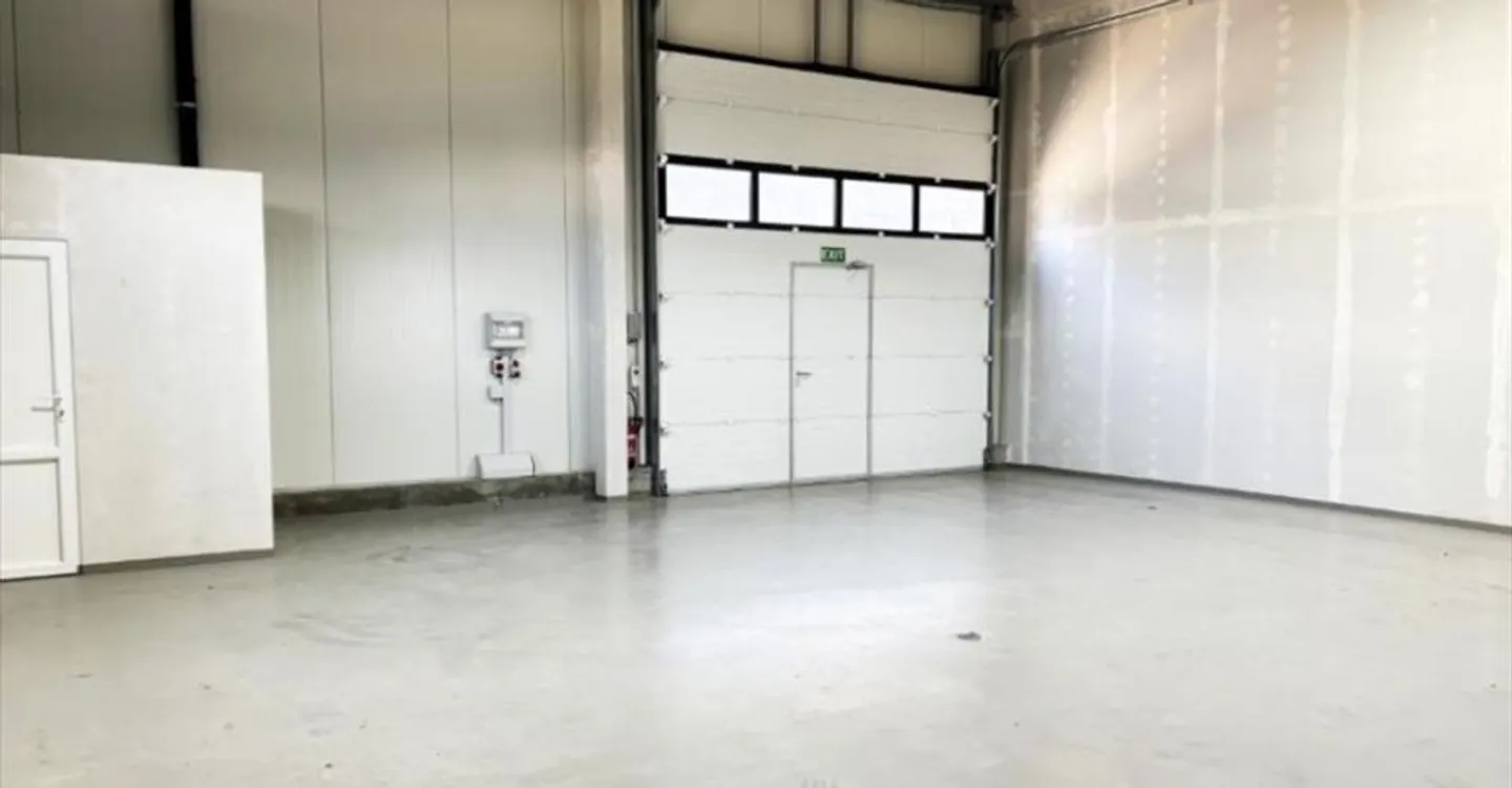 Edificio ad uso misto in affitto - Foto 9 di 10