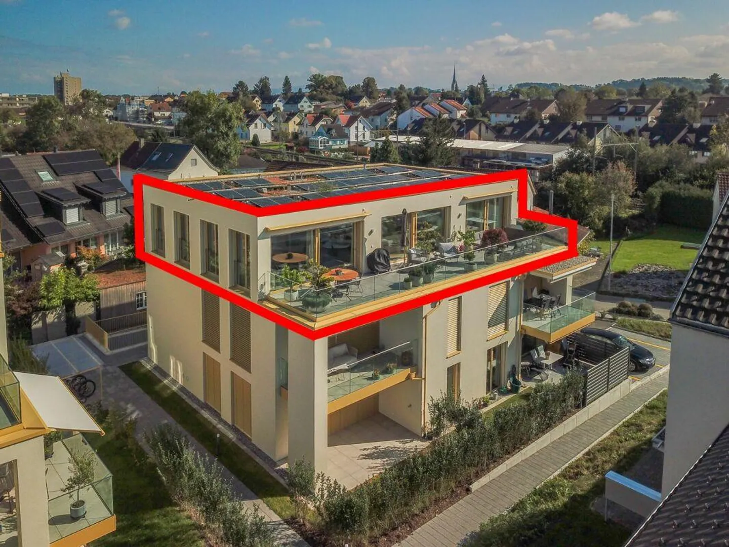 Luxurious 4.5-room penthouse apartment with idyllic views of greenery - Photo 2 of 28