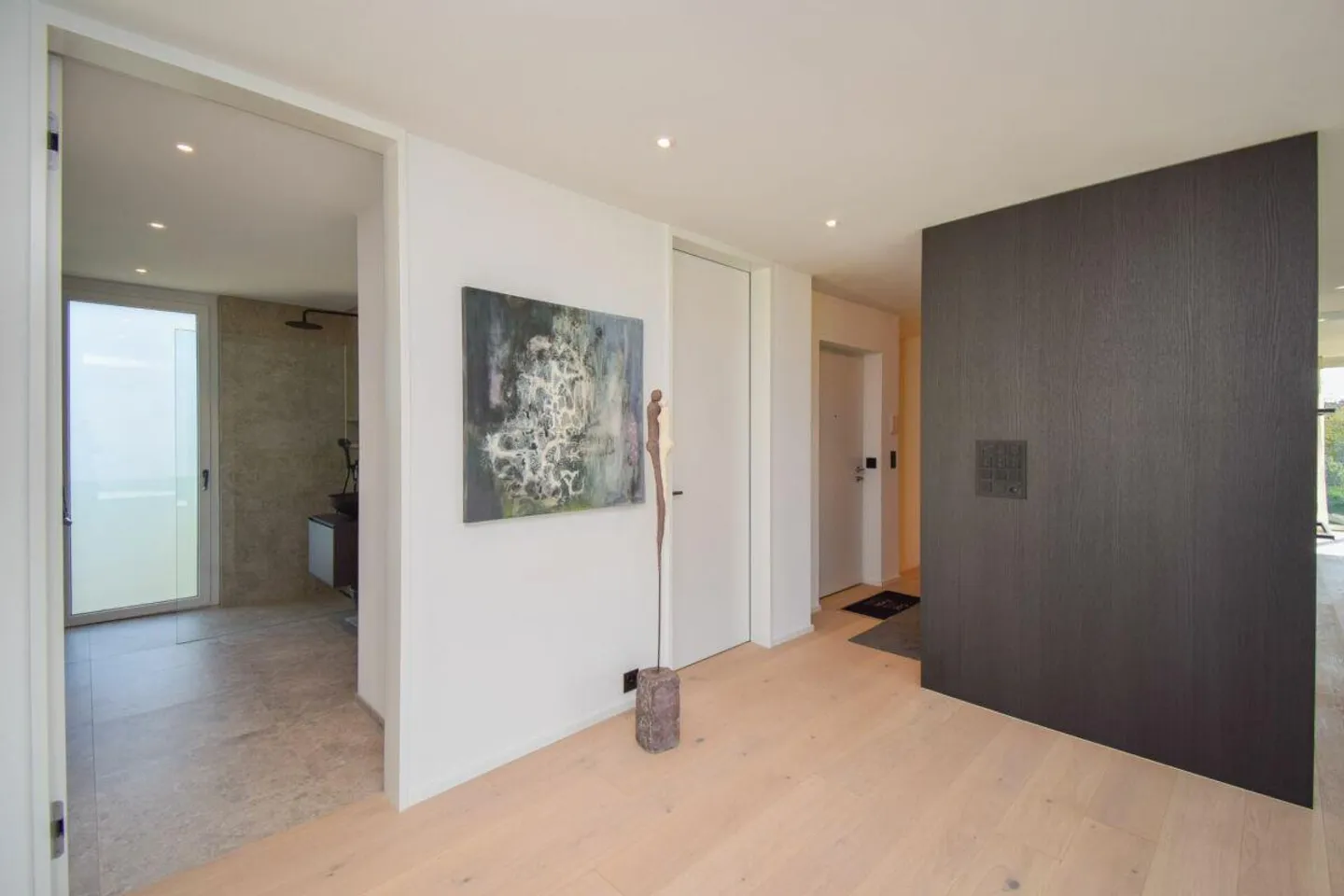 Luxurious 4.5-room penthouse apartment with idyllic views of greenery - Photo 9 of 28