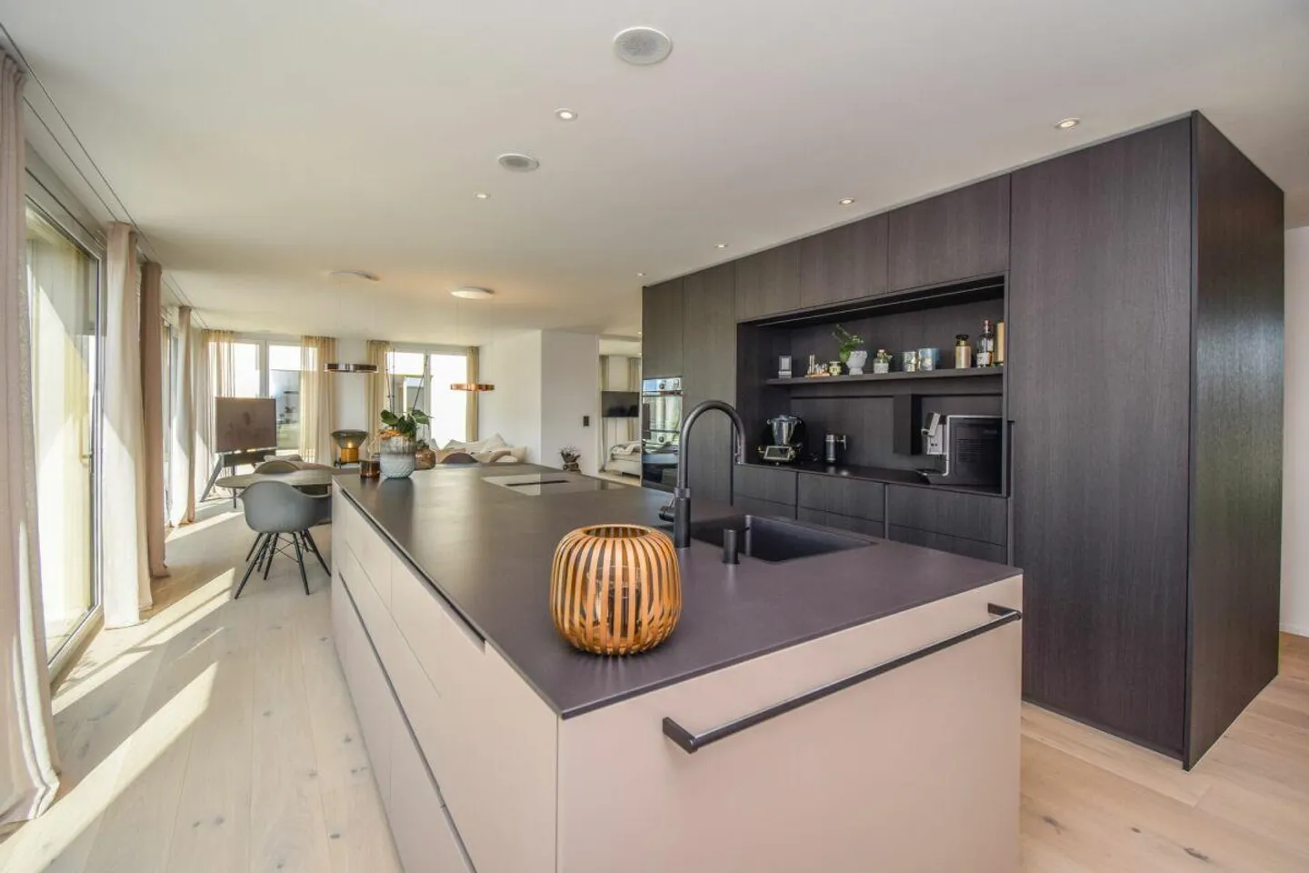 Luxurious 4.5-room penthouse apartment with idyllic views of greenery - Photo 14 of 28