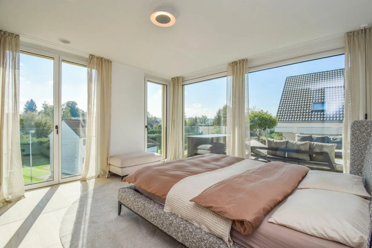 Luxurious 4.5-room penthouse apartment with idyllic views of greenery - Photo 17 of 28