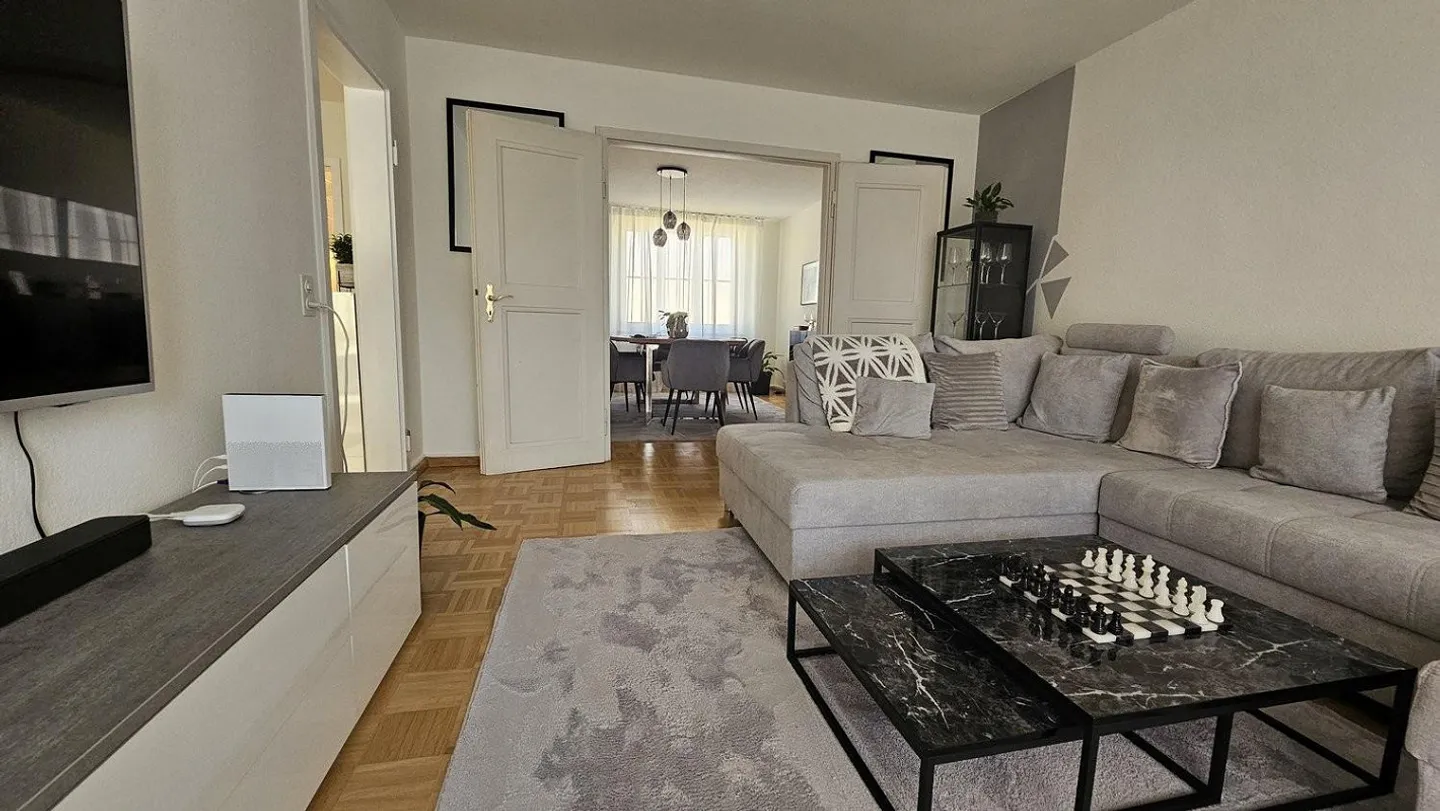 Large 3-room apartment in the Lehenmatt district - Photo 3 of 8