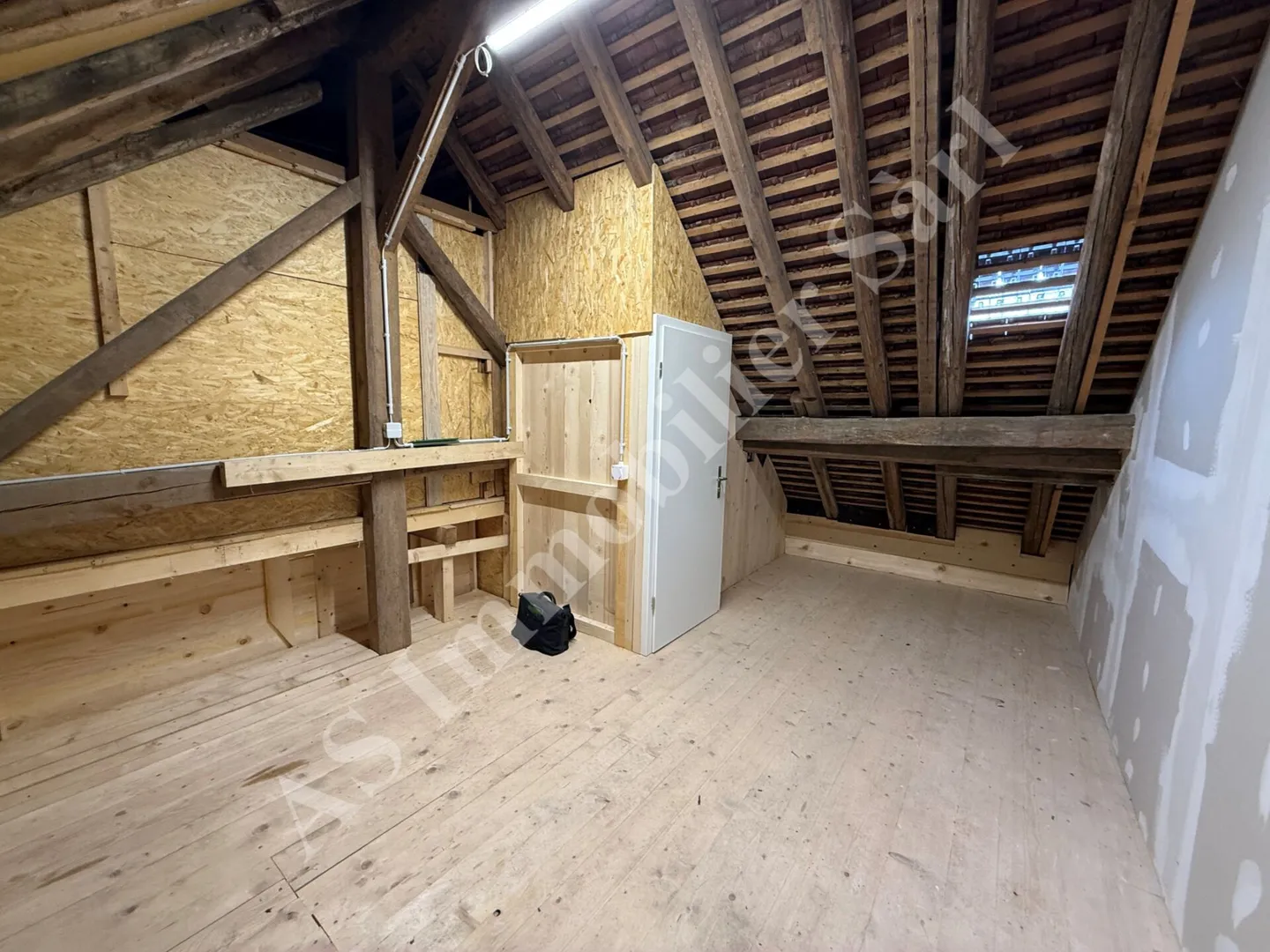 Zu vermieten in Forel - 2 Lagerräume - Foto 4 von 4