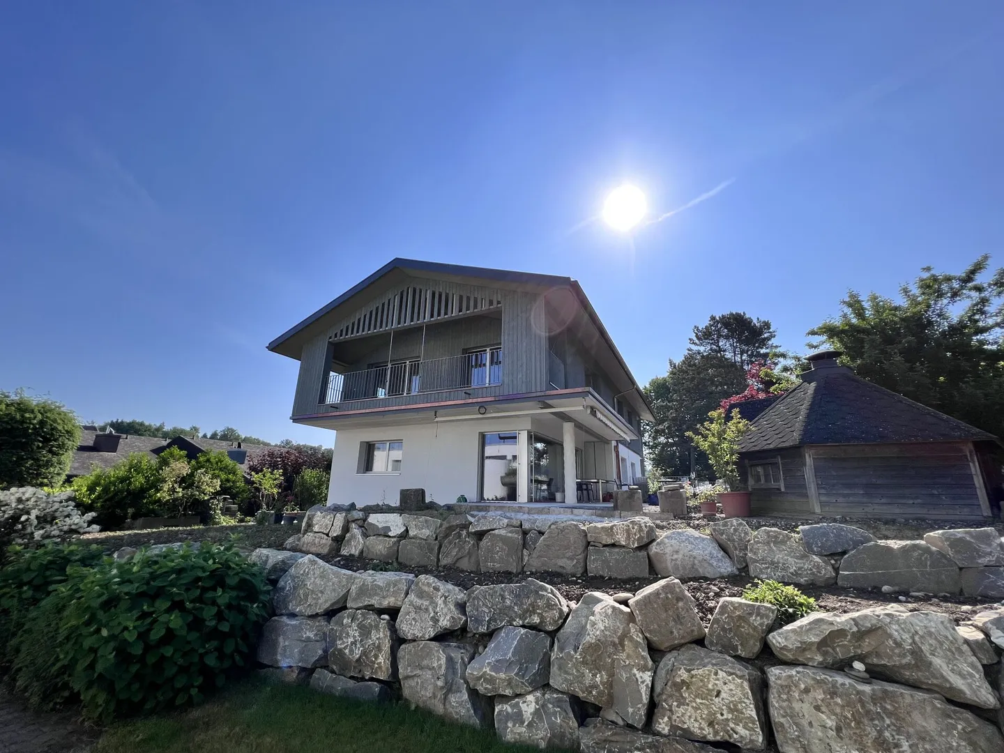 Nachhaltiges Zweifamilienhaus in Langenthal - Foto 1 von 11