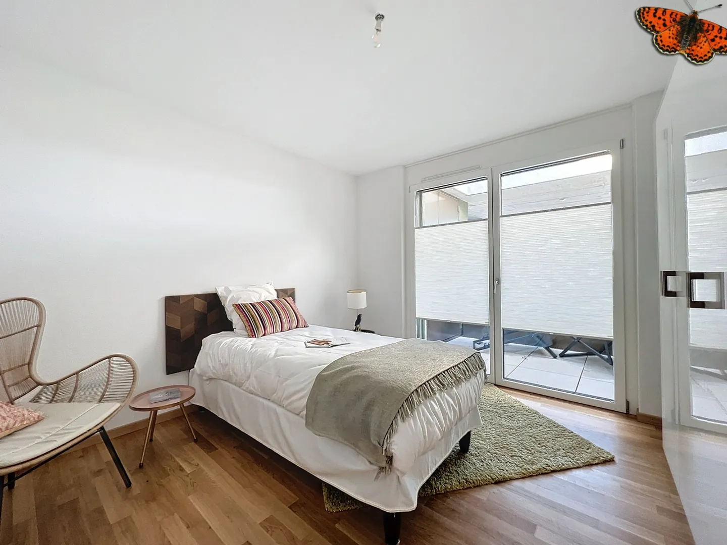 3 ½ PIÈCES LUMINEUX - En attique ! - Photo 9 of 12