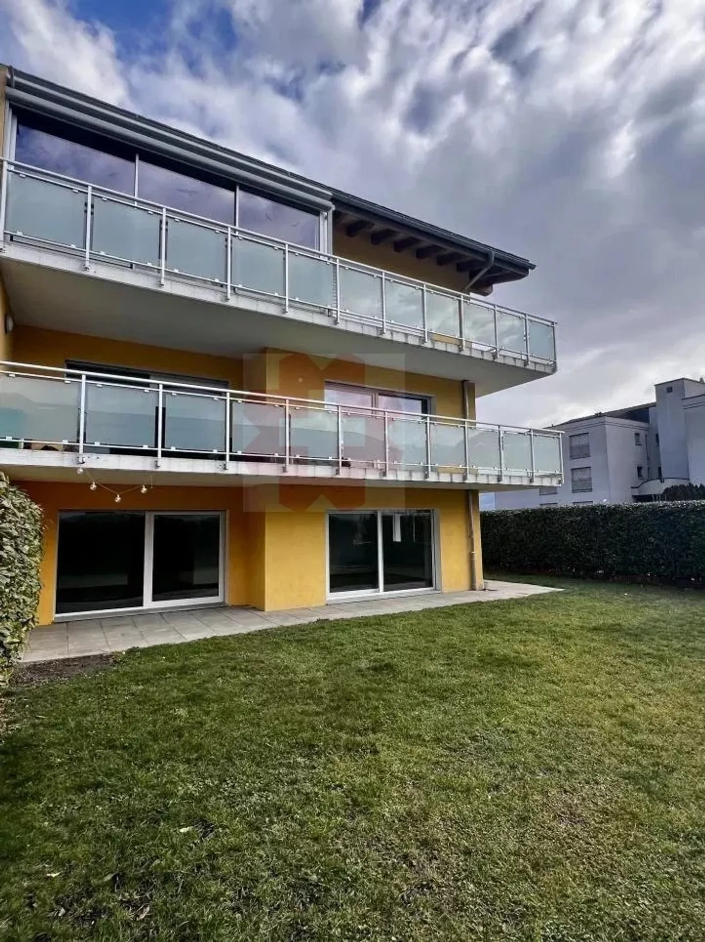 Charming 4.5 Room Ground Floor Apartment in Magnot - Foto 2 von 8