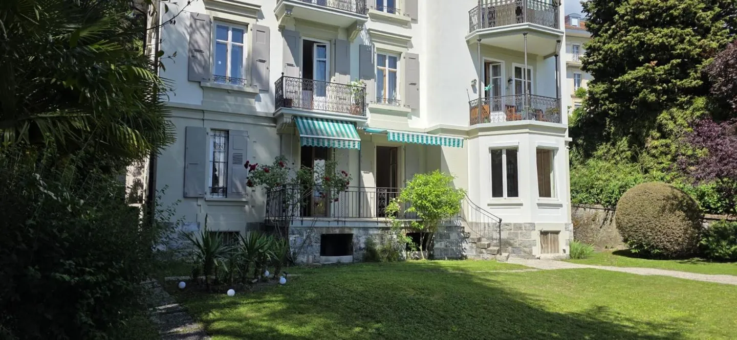 Appartement au bord du lac - Photo 3 sur 13