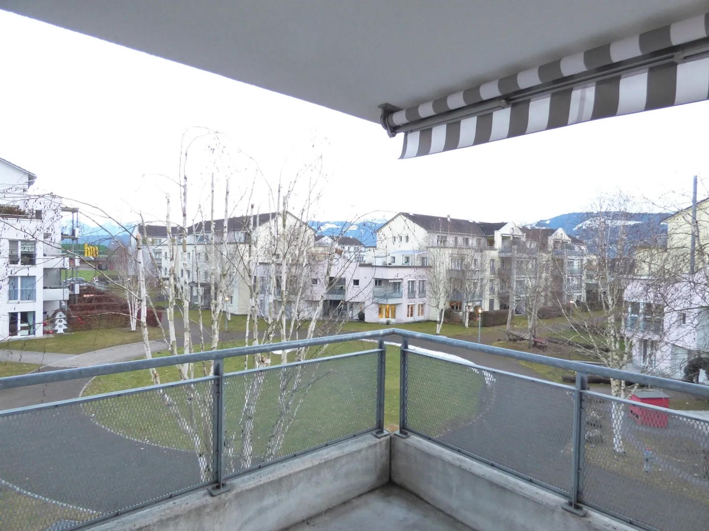 Ideal Single Apartment - Close to Train Station and Obersee! - Photo 9 of 9