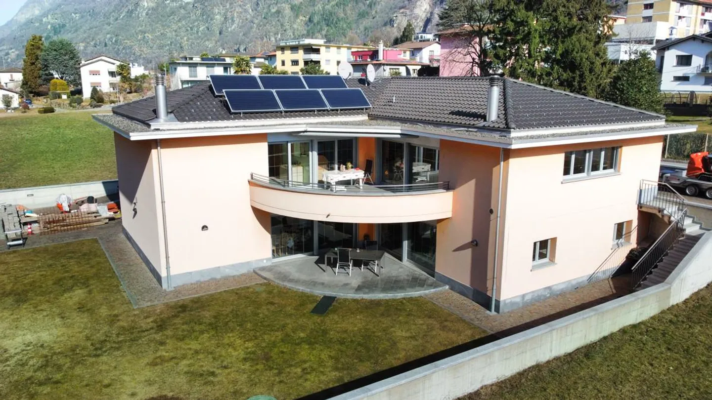 Votre paradis privé : villa luxueuse avec piscine intérieure et jardin de rêve - Photo 2 sur 17