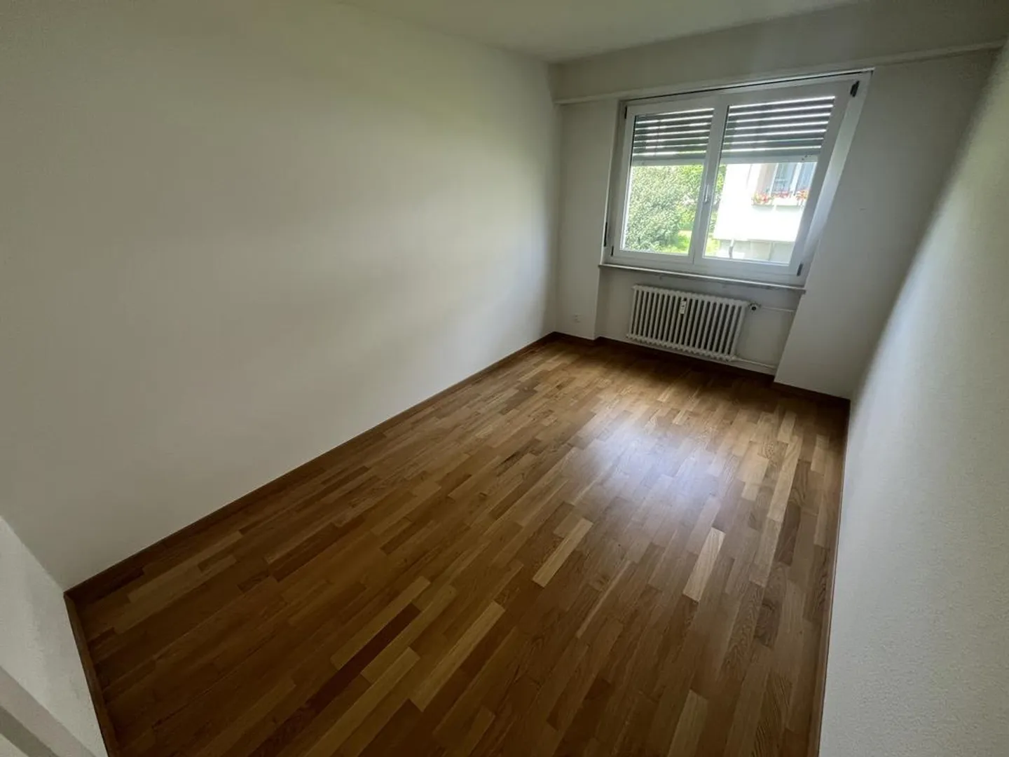 APPARTEMENT ATTRACTIF DE 4,5 PIÈCES DANS UN EMPLACEMENT CALME À REINACH - Photo 7 sur 9