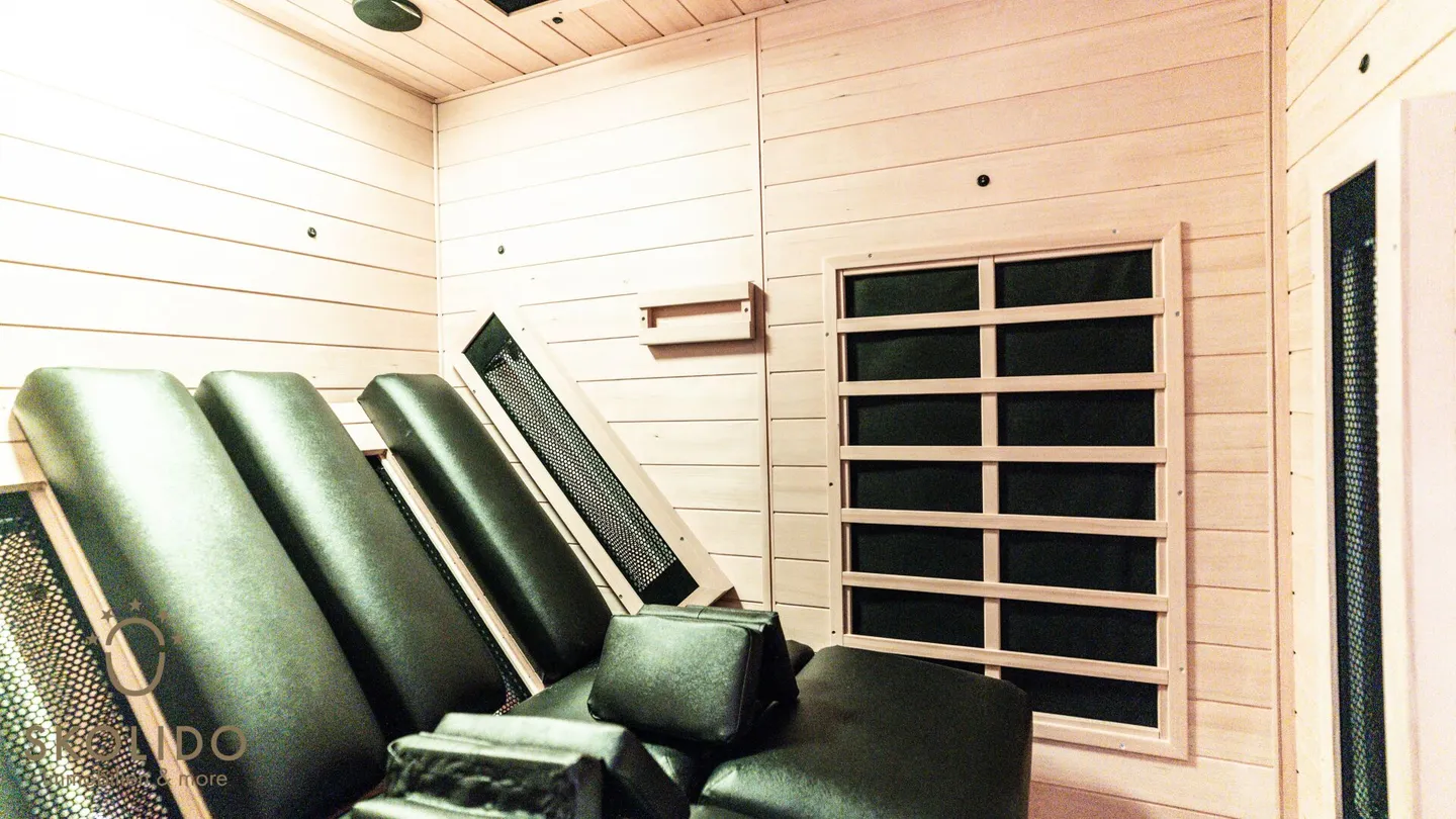 Appartamento ristrutturato di alta qualità con charme alpino in posizione centrale - Foto 13 di 27