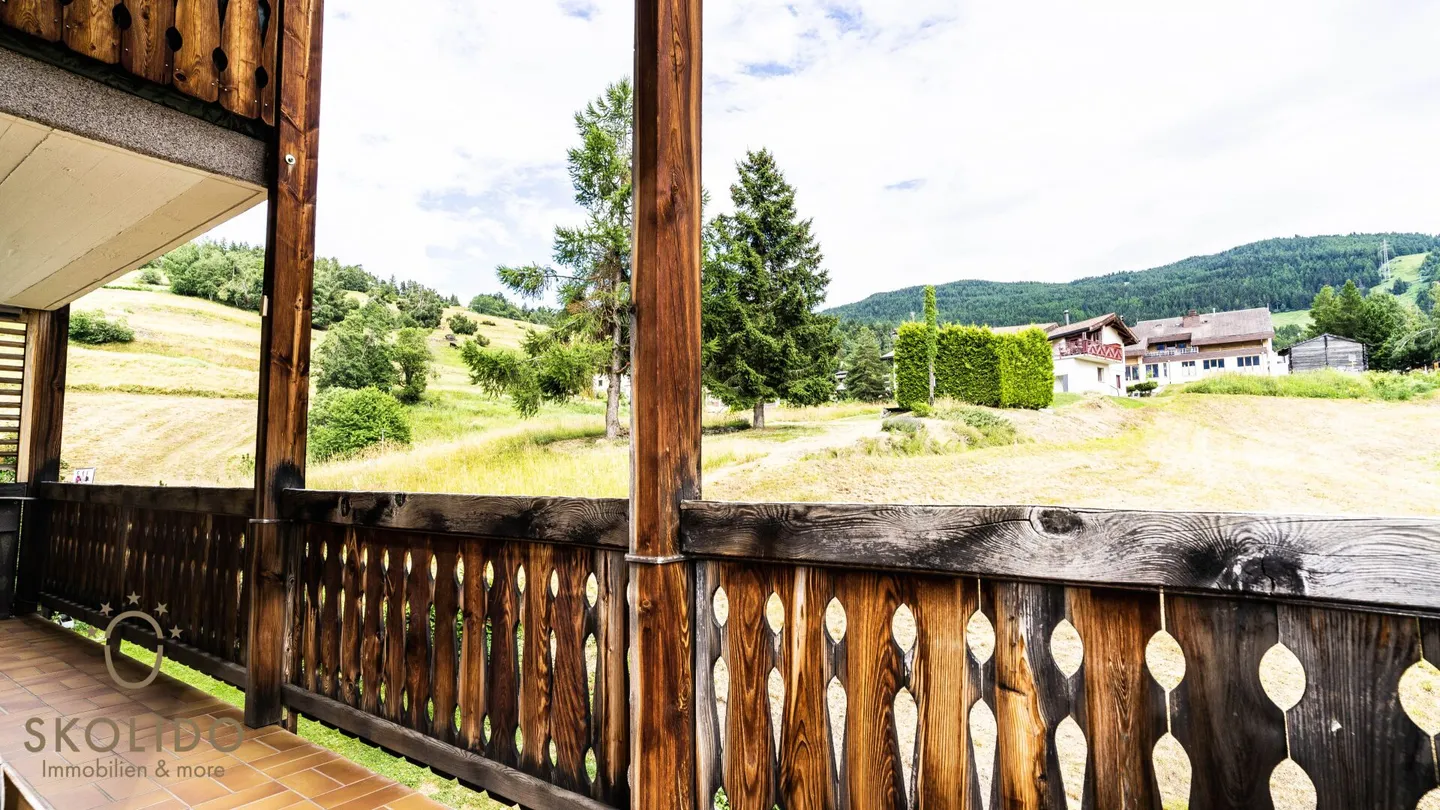 Appartamento ristrutturato di alta qualità con charme alpino in posizione centrale - Foto 15 di 27