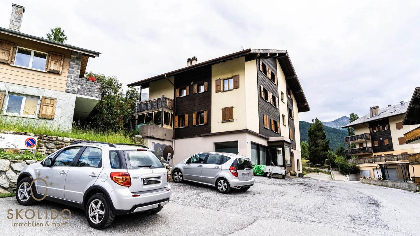 Appartamento ristrutturato di alta qualità con charme alpino in posizione centrale - Foto 19 di 27