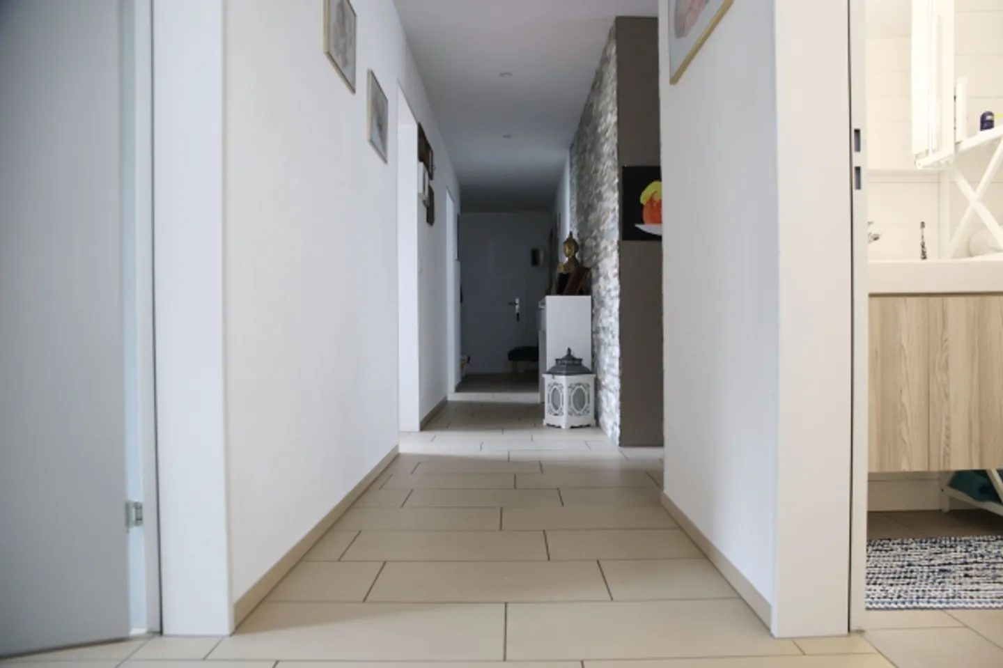 Appartement 4.5 pièces en emplacement central à Birr - Photo 8 sur 13