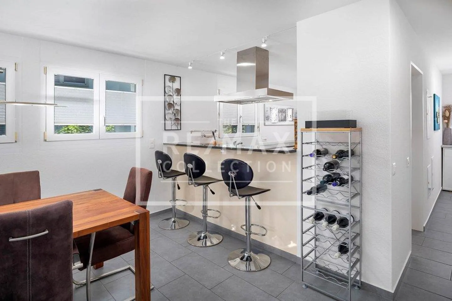 5.5-room penthouse apartment over 3 levels with terrace & wellness area - Photo 2 of 13