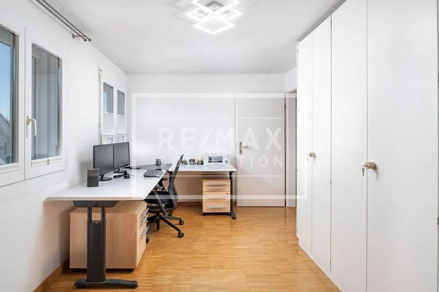 5.5-room penthouse apartment over 3 levels with terrace & wellness area - Photo 9 of 13