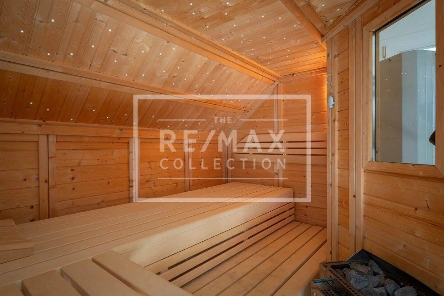 5.5-room penthouse apartment over 3 levels with terrace & wellness area - Photo 6 of 13