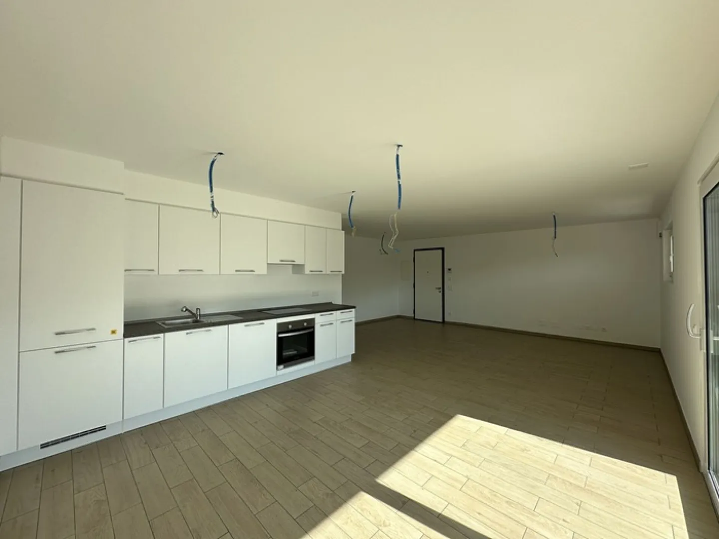 Modern und helles 3.5-Zimmer-Apartment im letzten Stock - Foto 4 von 12