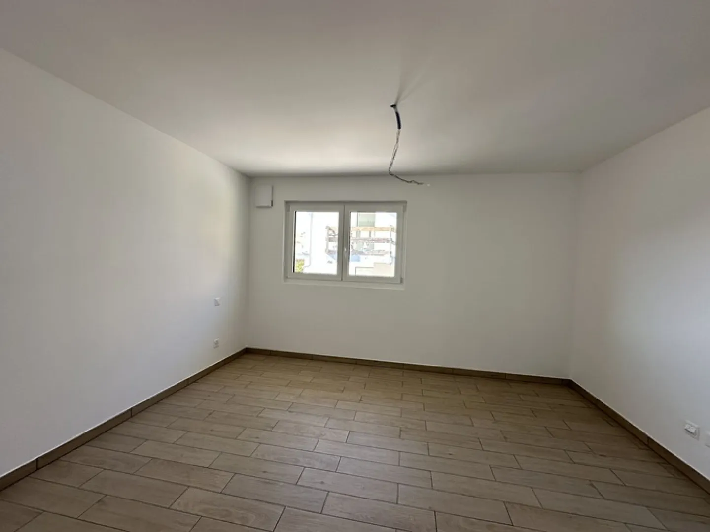 Modern und helles 3.5-Zimmer-Apartment im letzten Stock - Foto 8 von 12