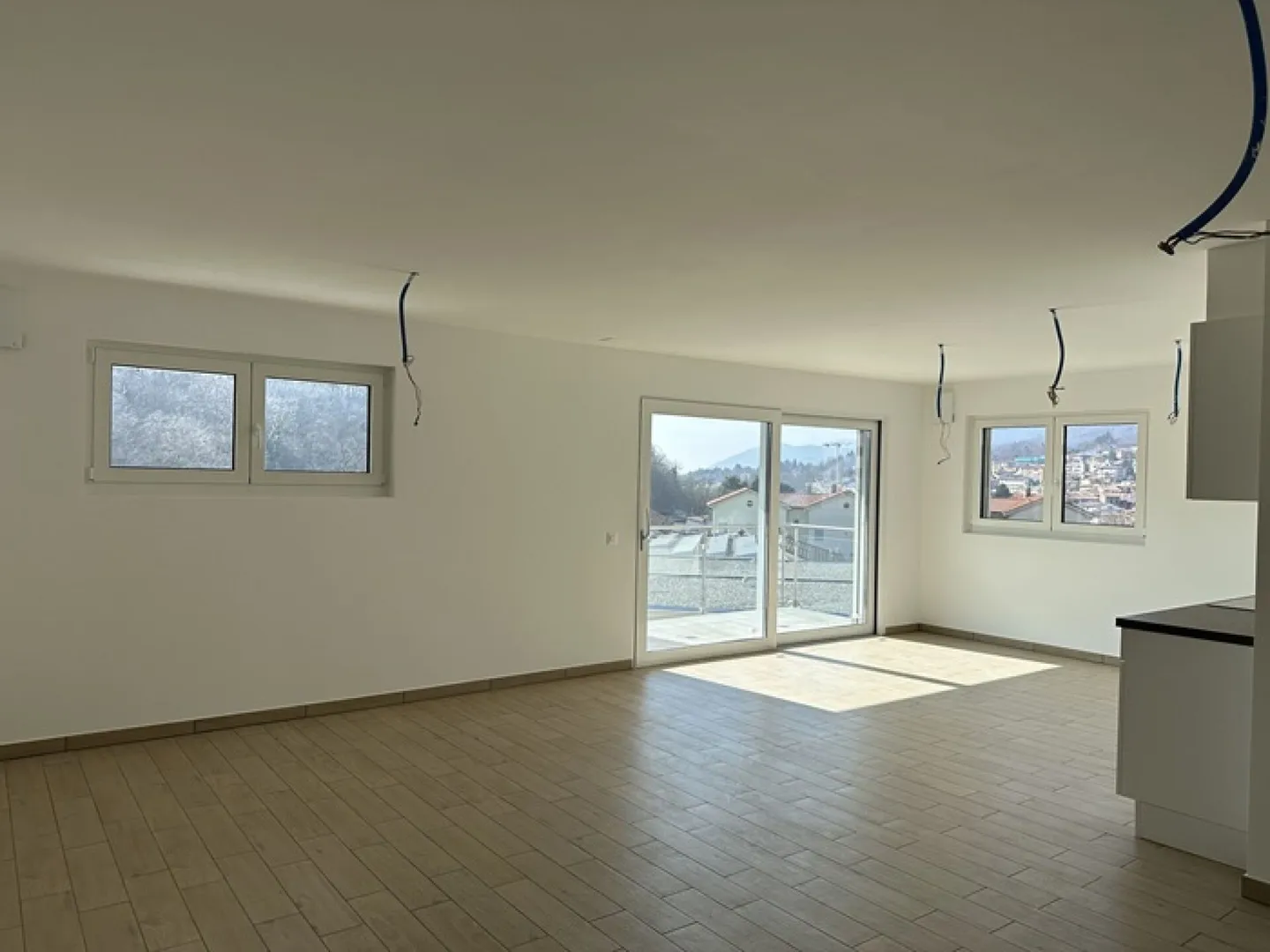Modern und helles 3.5-Zimmer-Apartment im letzten Stock - Foto 2 von 12