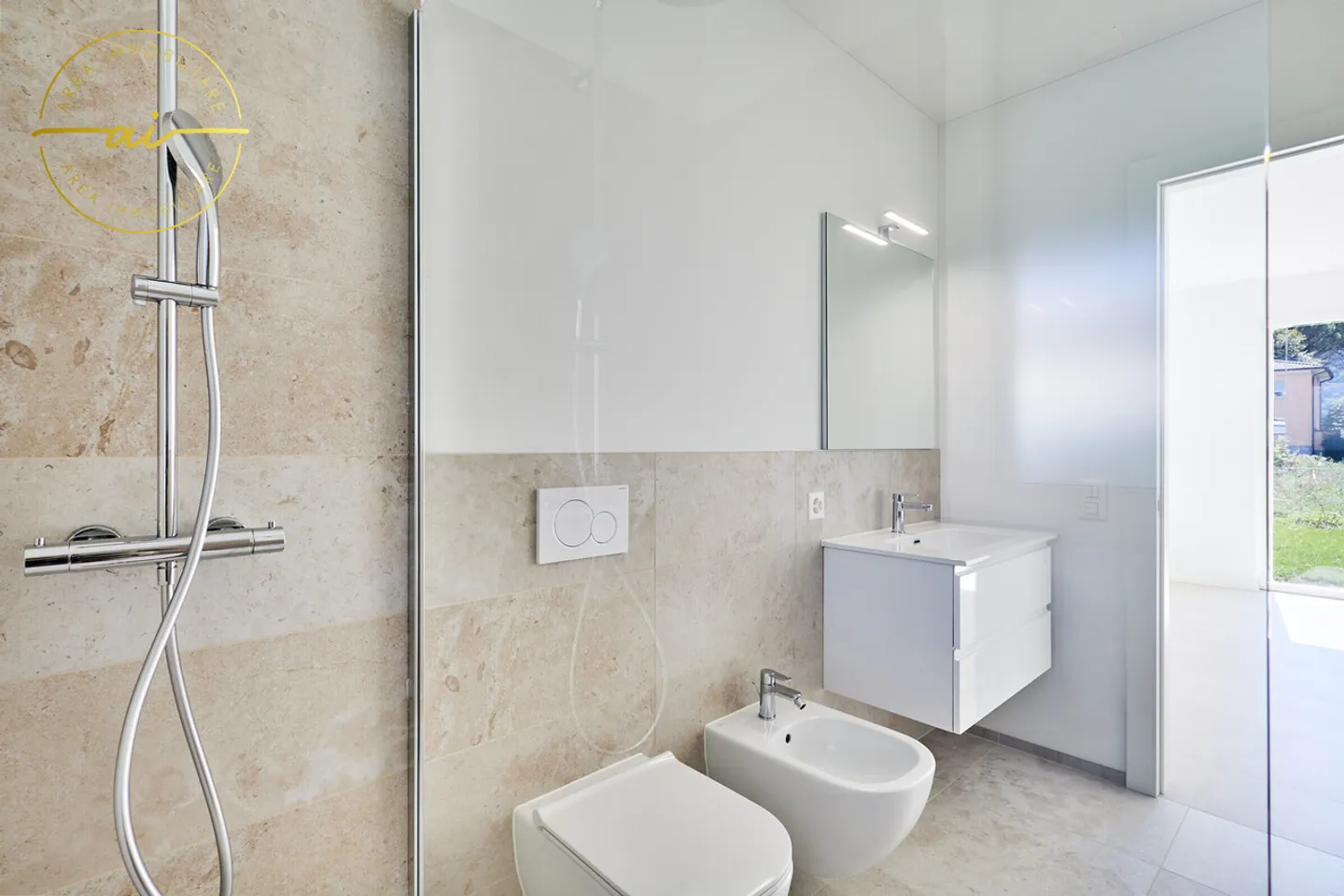 ELEGANTE 2.5 ZIMMER NEUBAU MIT GARTEN - Foto 10 von 12