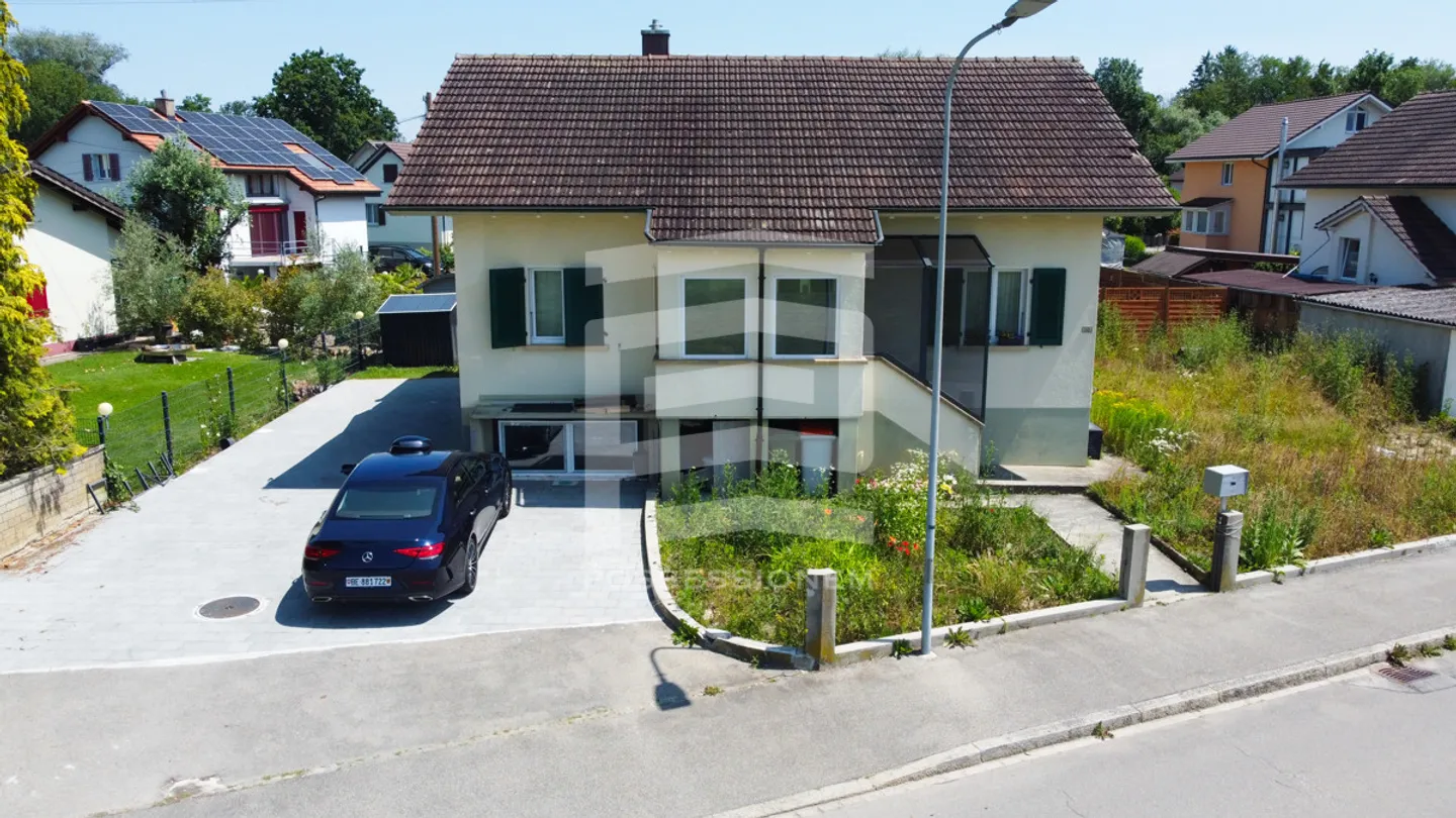 Freistehendes Einfamilienhaus mit Charme in Studen BE – frisch renoviert & familienfreundlich - Foto 5 von 19