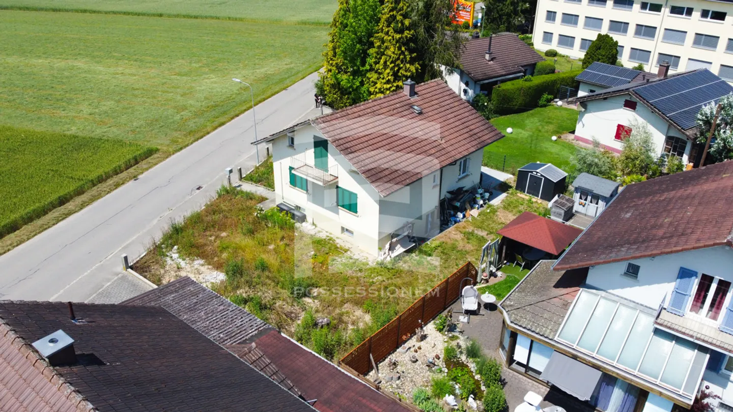 Freistehendes Einfamilienhaus mit Charme in Studen BE – frisch renoviert & familienfreundlich - Foto 7 von 19