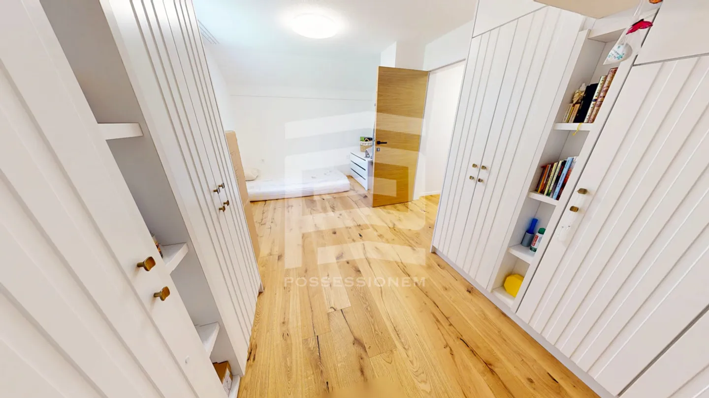Freistehendes Einfamilienhaus mit Charme in Studen BE – frisch renoviert & familienfreundlich - Foto 12 von 19