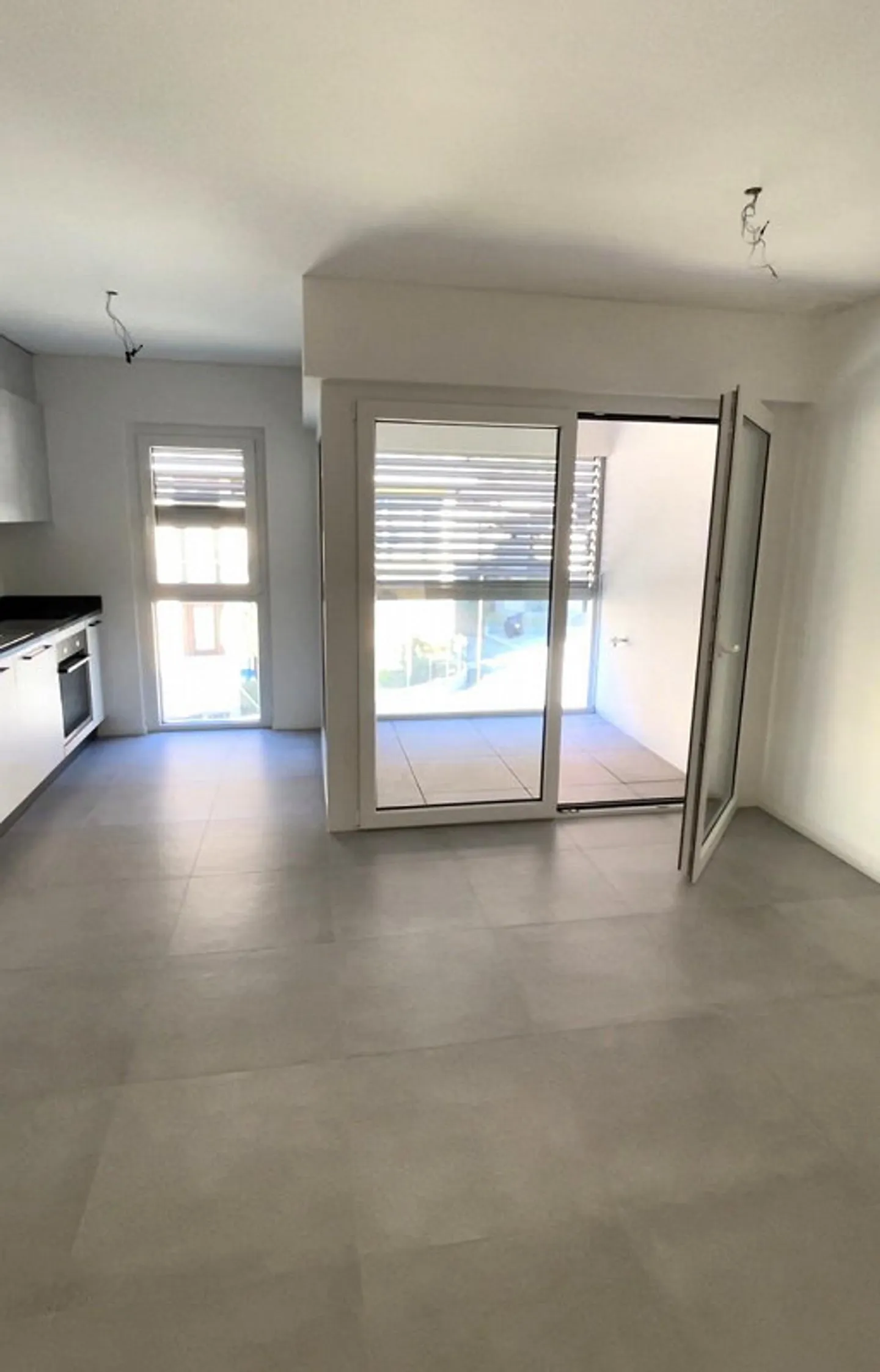 Appartamento moderno 1.5 locali al 2° e ultimo piano a Carasso - Foto 3 di 4