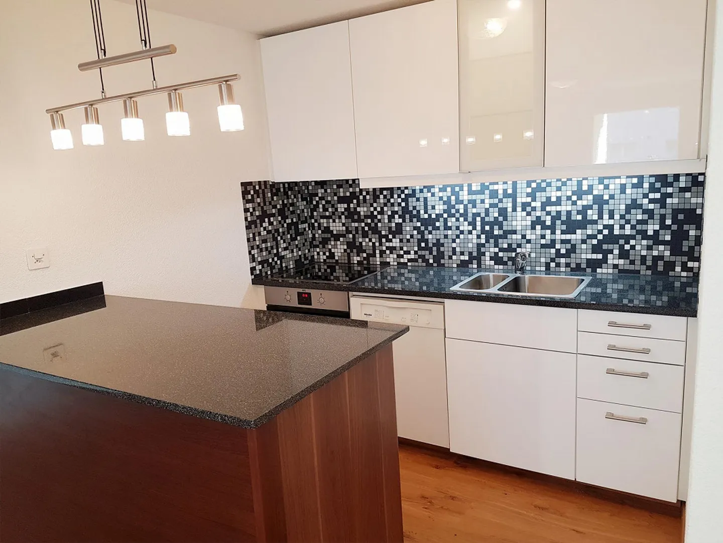 Appartamento di 2 stanze in affitto - Foto 1 di 9