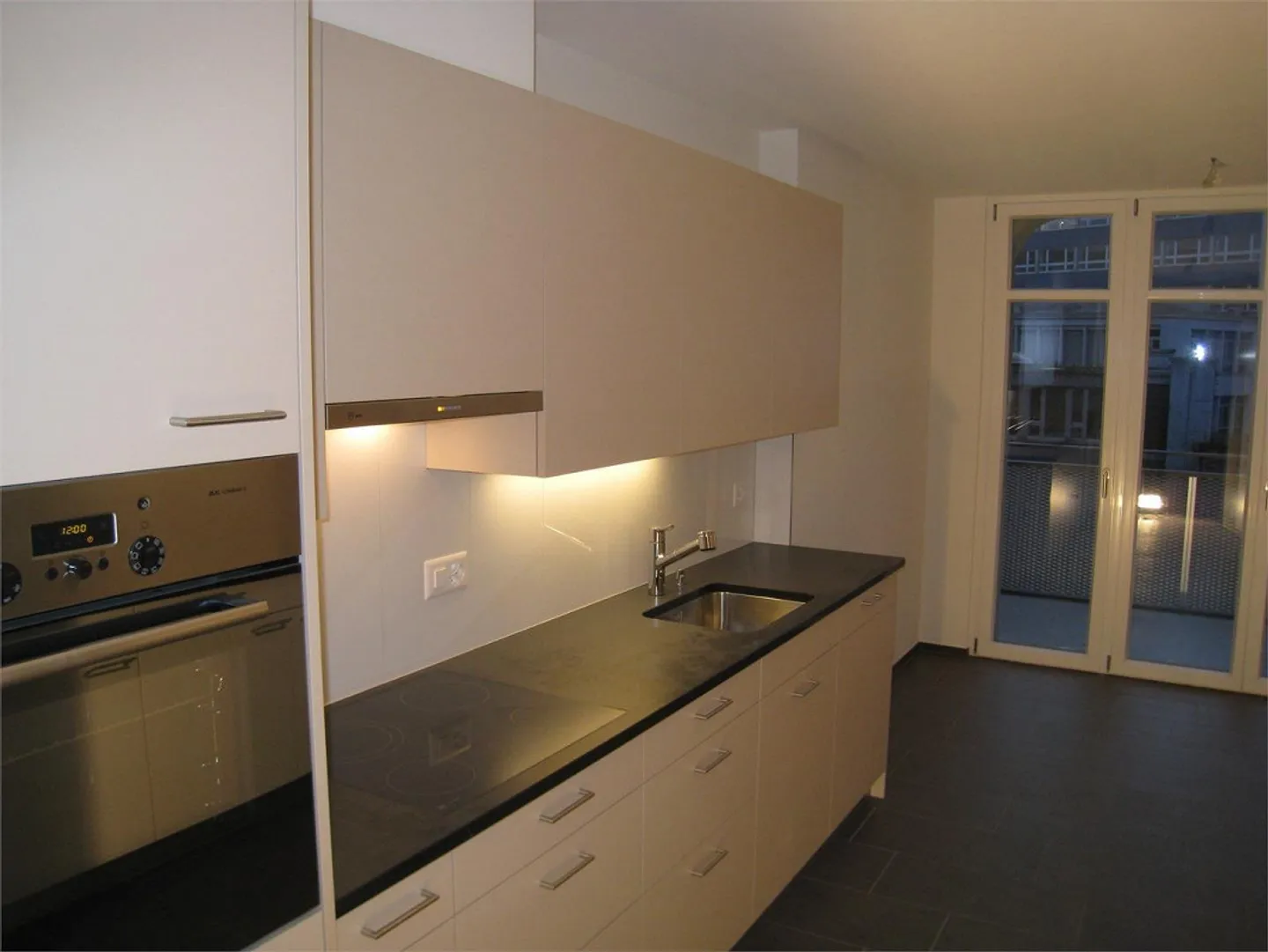 Completely Renovated 4.5-Room Art Nouveau Apartment - 4th Floor - Photo 3 of 30