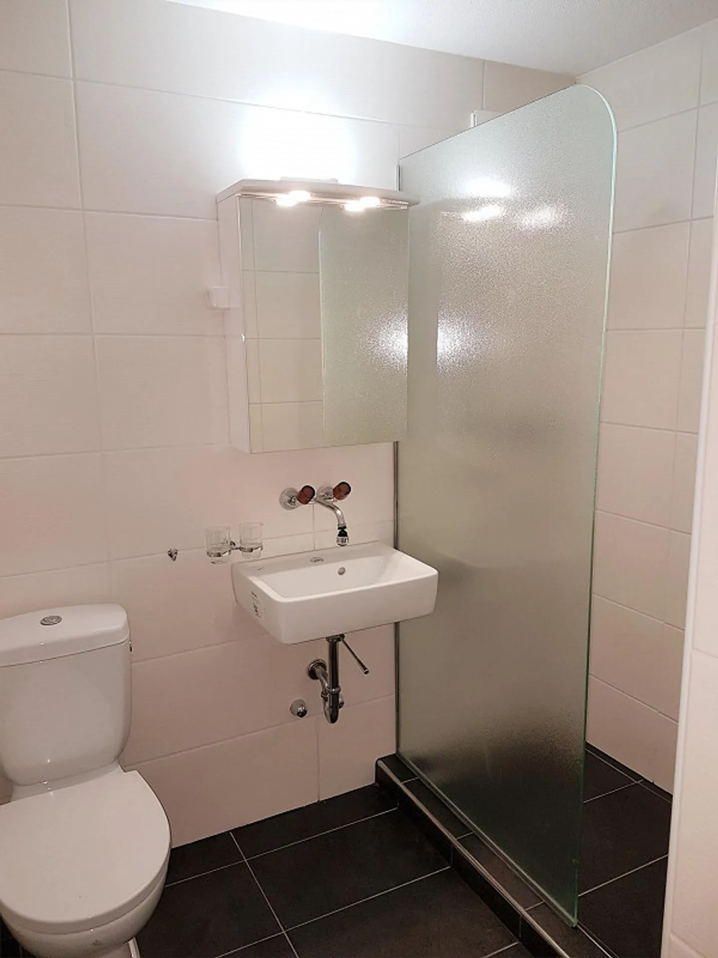 Appartamento di 2 stanze in affitto - Foto 4 di 9